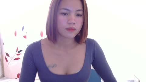 Snapshot of gracia_belle chatting on May 17, 3:59 am belle online show from May 17, 3:59 am