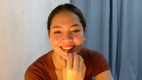 Snapshot of gracia_belle chatting on July 15, 7:13 am belle online show from July 15, 7:13 am