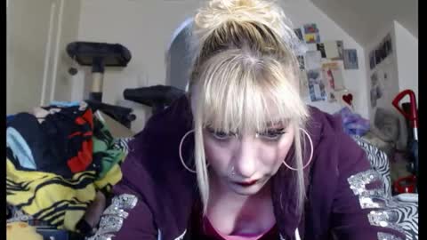 gracielynne1989 online show from April 22, 6:53 pm