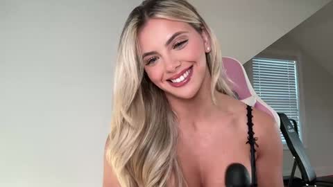 Gracie online show from November 8, 8:07 pm