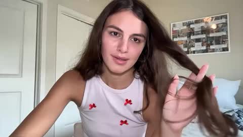 Snapshot of graciesmith27 chatting on May 29, 6:17 pm Gracie Smith online show from May 29, 6:17 pm