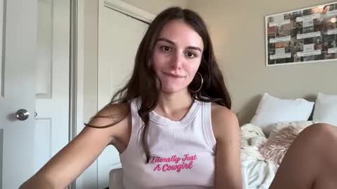 Snapshot of graciesmith27 chatting on June 10, 7:13 pm Gracie Smith online show from June 10, 7:13 pm