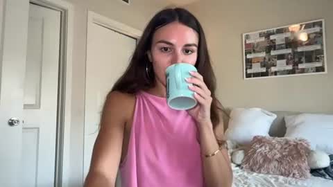 Snapshot of graciesmith27 chatting on July 30, 6:29 pm Gracie Smith online show from July 30, 6:29 pm