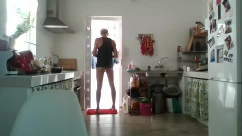 Snapshot of grandb715043 chatting on January 22, 11:01 am grandb715043 online show from January 22, 11:01 am