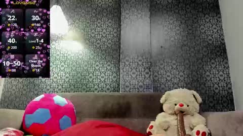 Mi Name is violeta  online show from March 5, 12:12 pm