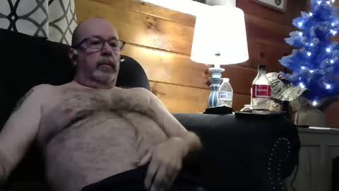 granitebuckeye1969 online show from December 2, 11:51 pm