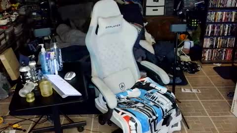 Snapshot of granitecock71 chatting on June 9, 12:55 am Christopher online show from June 9, 12:55 am