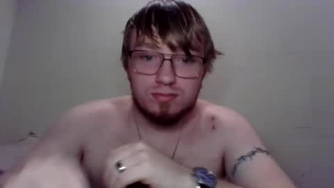 gravewalker22 online show from March 15, 2:17 am