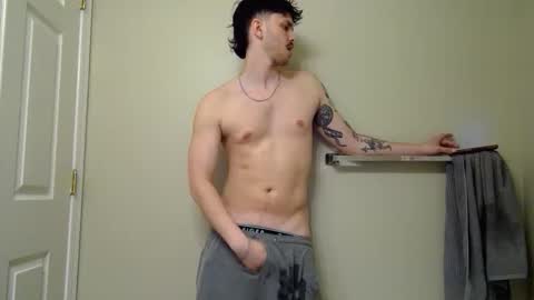 Snapshot of grayson_porter chatting on April 29, 12:48 am grayson_porter online show from April 29, 12:48 am