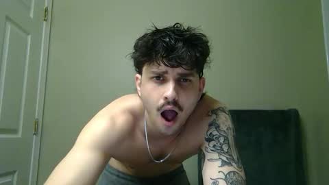 Snapshot of grayson_porter chatting on May 14, 12:39 am grayson_porter online show from May 14, 12:39 am
