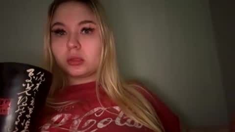 Lina 3 online show from April 7, 11:21 am