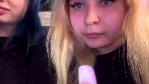 Lina 3 online show from June 7, 9:07 pm