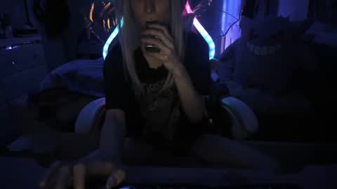 GreenEyedLovexo online show from February 12, 5:47 am