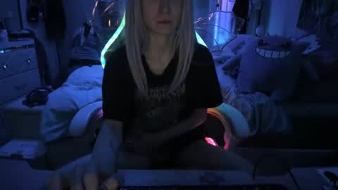 GreenEyedLovexo online show from February 20, 6:17 am