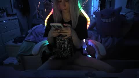 GreenEyedLovexo online show from February 21, 5:35 am