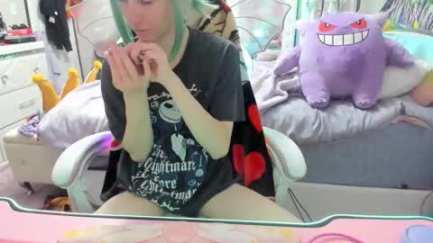 GreenEyedLovexo online show from October 18, 7:36 pm