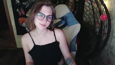 Snapshot of greenwitch9 chatting on May 20, 9:37 am Lina online show from May 20, 9:37 am