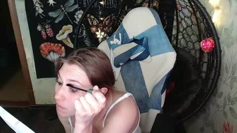 Snapshot of greenwitch9 chatting on June 6, 1:05 pm Lina online show from June 6, 1:05 pm