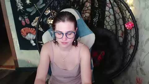 Snapshot of greenwitch9 chatting on June 23, 11:30 am Lina online show from June 23, 11:30 am