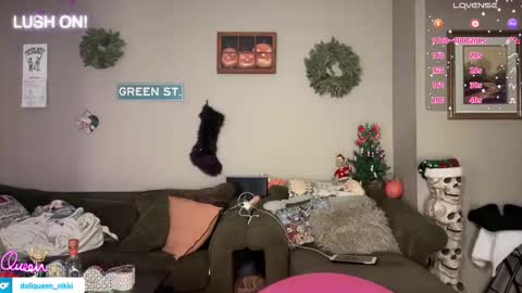 SexQueen Nikki online show from January 6, 4:49 am