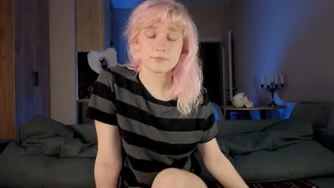 Greg-independent model online show from June 25, 8:46 pm