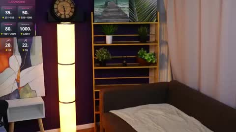 Ivy online show from November 21, 5:28 am