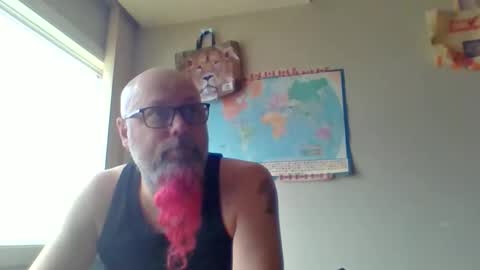 Snapshot of gregrev chatting on May 13, 9:33 pm gregrev online show from May 13, 9:33 pm