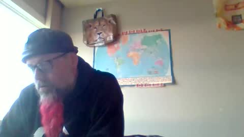 Snapshot of gregrev chatting on May 20, 2:29 am gregrev online show from May 20, 2:29 am