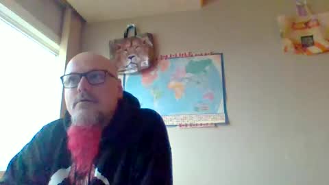 Snapshot of gregrev chatting on June 17, 1:19 am gregrev online show from June 17, 1:19 am