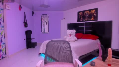 Snapshot of greichellsecret__ chatting on June 24, 5:12 pm graichell online show from June 24, 5:12 pm