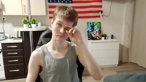 Snapshot of greonn chatting on April 23, 2:46 am Felix online show from April 23, 2:46 am