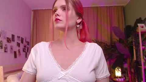 gretchen_mol online show from February 10, 7:45 am