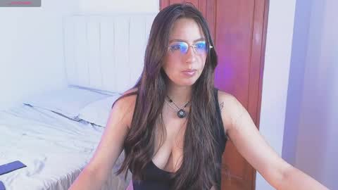 Snapshot of gretta_lane chatting on June 4, 2:23 pm Jenny online show from June 4, 2:23 pm