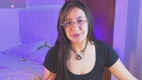 Snapshot of gretta_lane chatting on June 9, 1:17 am Jenny online show from June 9, 1:17 am