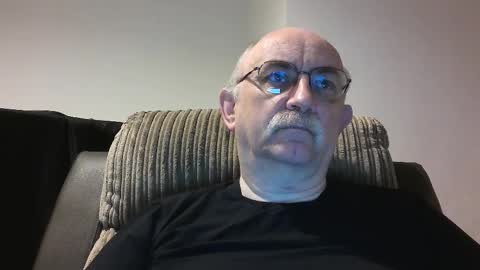 Snapshot of grey_dom chatting on October 12, 10:58 am Master Sir online show from October 12, 10:58 am