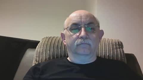 Snapshot of grey_dom chatting on February 24, 10:46 am Master Sir online show from February 24, 10:46 am