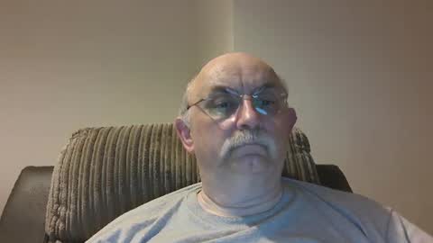 Snapshot of grey_dom chatting on July 11, 3:26 pm Master Sir online show from July 11, 3:26 pm