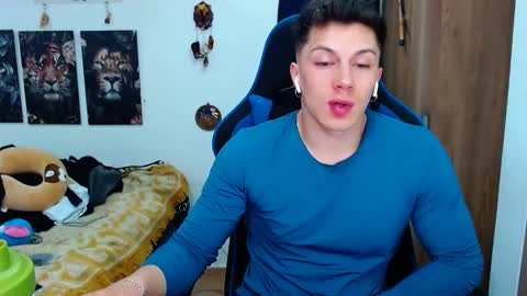 griego01 online show from December 23, 2:35 am