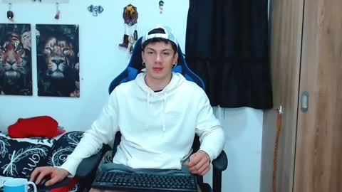 griego01 online show from February 27, 5:34 am