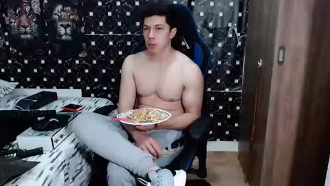 griego01 online show from March 17, 12:37 am