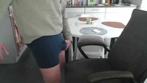 Snapshot of griesie chatting on November 6, 10:05 am Griesie online show from November 6, 10:05 am