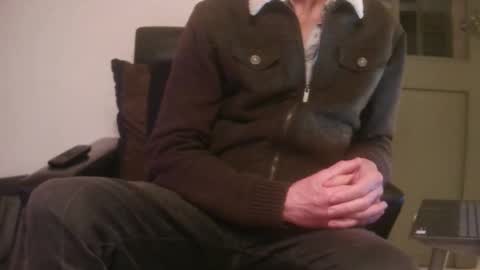 Snapshot of grimbergen123 chatting on December 17, 8:59 pm Grim online show from December 17, 8:59 pm