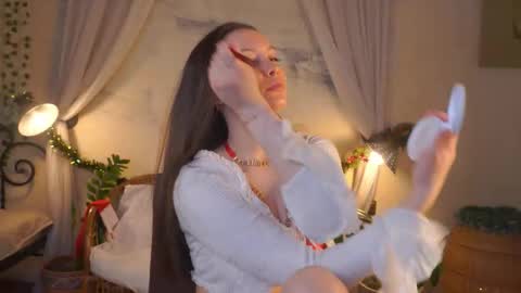 Gwen online show from December 22, 8:22 am