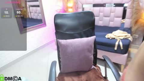 Snapshot of griselle_rousse chatting on December 4, 7:55 pm online show from December 4, 7:55 pm