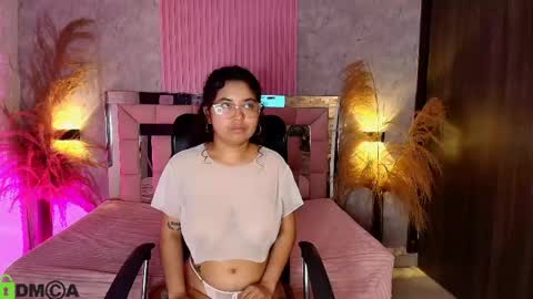 Snapshot of griselle_rousse chatting on May 27, 11:07 am online show from May 27, 11:07 am