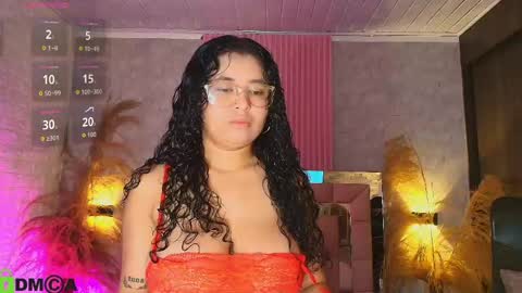 Snapshot of griselle_rousse chatting on May 30, 12:02 pm online show from May 30, 12:02 pm