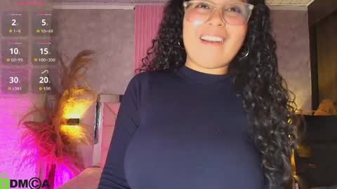 Snapshot of griselle_rousse chatting on June 3, 3:39 pm online show from June 3, 3:39 pm