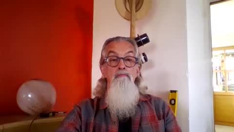 Snapshot of grybear60 chatting on November 17, 9:15 am Grybear online show from November 17, 9:15 am