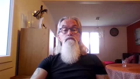 Snapshot of grybear60 chatting on March 2, 7:48 am Grybear online show from March 2, 7:48 am