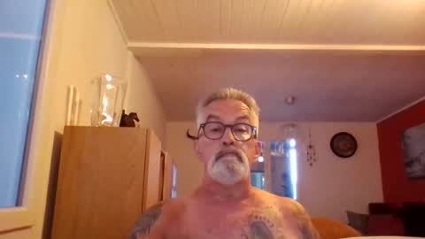 Snapshot of grybear60 chatting on June 26, 12:20 pm Grybear online show from June 26, 12:20 pm